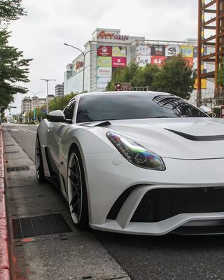 Ferrari F12 Carrosserie en fibre de carbone Kit F12 Novitec N-largo style avant et arrière arc de roue de pare-chocs F12 spoiler diffuseur de lèvre avant