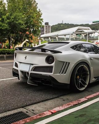 Ferrari F12 Carrosserie en fibre de carbone Kit F12 Novitec N-largo style avant et arrière arc de roue de pare-chocs F12 spoiler diffuseur de lèvre avant