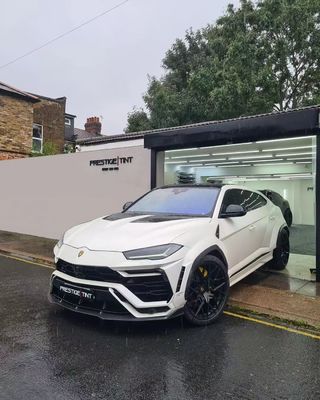 Lamborghini Urus Carrosserie en fibre de carbone Kit URUS 1016 style diffuseur de lèvre avant en fibre de carbone spoiler capot volet de roue