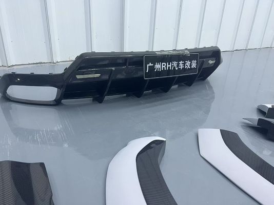 Lamborghini Urus Carrosserie en fibre de carbone Kit URUS 1016 style diffuseur de lèvre avant en fibre de carbone spoiler capot volet de roue