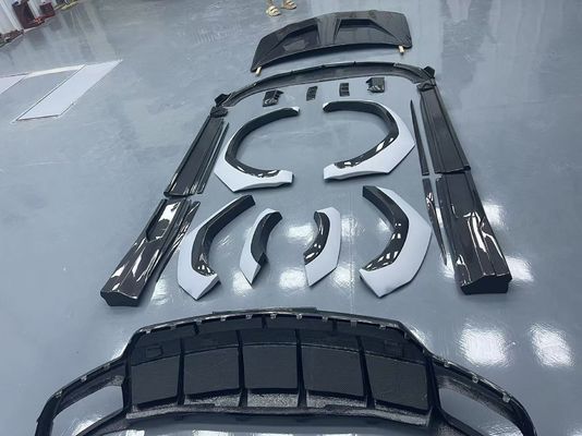 Lamborghini Urus Carrosserie en fibre de carbone Kit URUS 1016 style diffuseur de lèvre avant en fibre de carbone spoiler capot volet de roue
