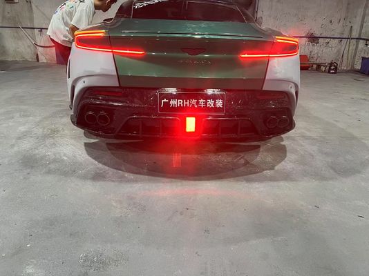Aston Martin DB11 Carrosserie en fibre de carbone DB11 style mansory avant et arrière jupe de pare-chocs côté pare-chocs spoiler capot