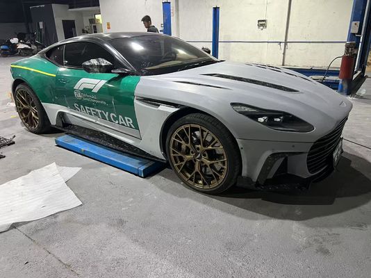 Aston Martin DB11 Carrosserie en fibre de carbone DB11 style mansory avant et arrière jupe de pare-chocs côté pare-chocs spoiler capot
