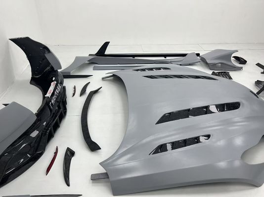Aston Martin DB11 Carrosserie en fibre de carbone DB11 style mansory avant et arrière jupe de pare-chocs côté pare-chocs spoiler capot