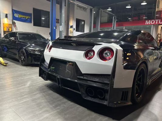 Nissan GTR Carrosserie en fibres de carbone Kit GTR r35 Mise à niveau 2024nismo style avant et arrière spoilers de pare-chocs pare-chocs de capot