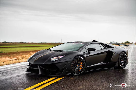 Pour Lamborghini LP700 Kit de carrosserie en fibres de carbone LP700 Modifié DMC Style Kit de carrosserie en fibres de carbone avant et arrière pare-chocs