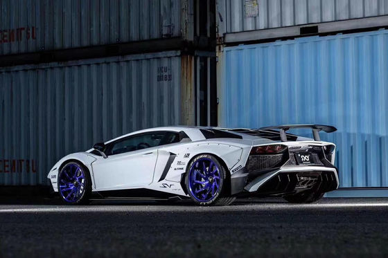 Pour Lamborghini Aventador LP700 Carrosserie en fibre de carbone LP700 Mise à niveau en style LB Jupe latérale Spoiler Arche de roue