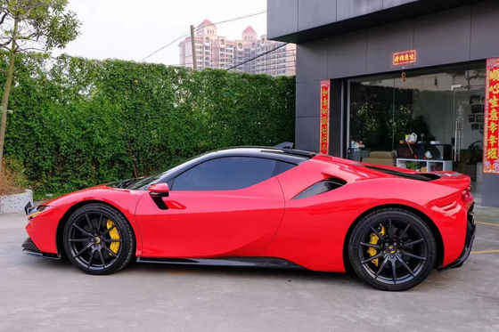 Pour la Ferrari SF90 Kit de carrosserie en fibre de carbone sèche SF90 OEM Style Fibre de carbone avant lèvre diffuseur spoiler jupe latérale