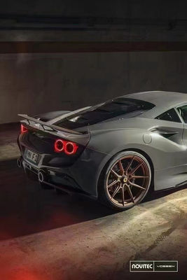 Kit de carrosserie en fibres de carbone pour Ferrari F8