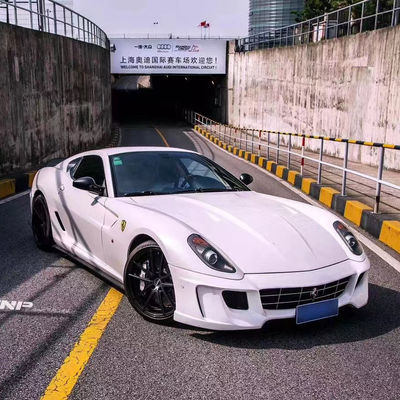 Pour la Ferrari 599 Body Kit 599 Modèle VORS amélioré Front et arrière pare-chocs Jupe côté Spoiler Carbone Fibre Body Kit