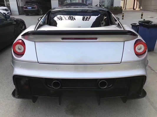 Pour la Ferrari 599 Body Kit 599 Modèle VORS amélioré Front et arrière pare-chocs Jupe côté Spoiler Carbone Fibre Body Kit