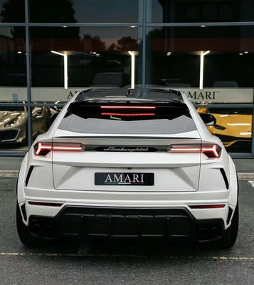 1016 Style Wide Body Kit pour Lamborghini Urus Carrosserie en fibre de carbone Carrosserie en fibre de carbone Urus Diffuseur de lèvre avant Spoiler Hood large-corps