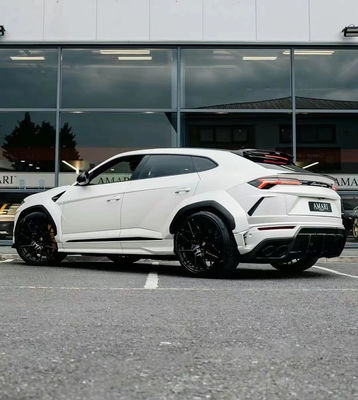 1016 Style Wide Body Kit pour Lamborghini Urus Carrosserie en fibre de carbone Carrosserie en fibre de carbone Urus Diffuseur de lèvre avant Spoiler Hood large-corps