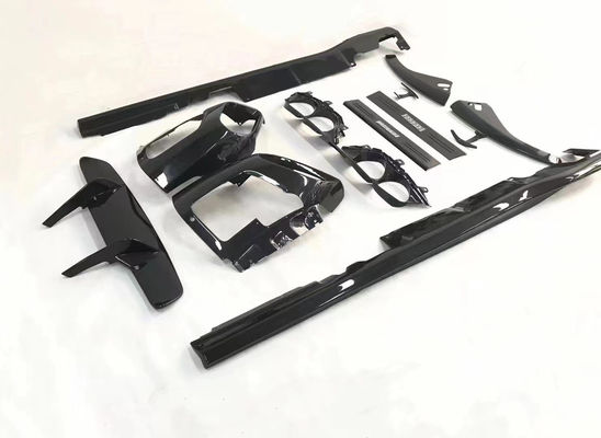Fibre de carbone sèche pour Ferrari 812 Kit de carrosserie en fibre de carbone 812 Nivic style amélioré Diffuseur de lèvre avant Spoiler Hood