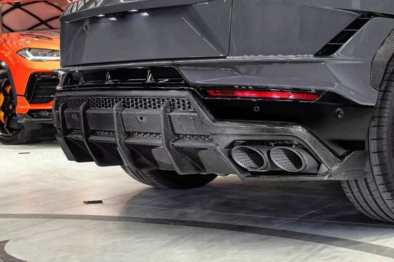 2023-2024 Lamborghini Body Kit URUS Top Style Diffuseur de lèvres avant
