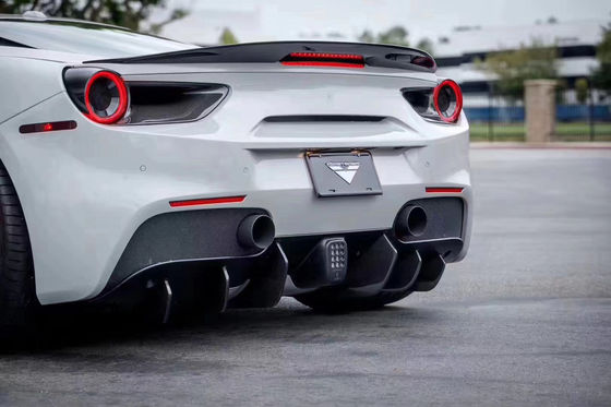 Pour la Ferrari 488 Kit de carrosserie en fibre de carbone 488 Modélisé Vors Style Carrosserie en fibre de carbone à lèvres avant diffuseur de spoiler