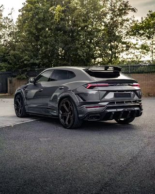 Kit de carrosserie de la Lamborghini Urus UB Style Diffuseur de lèvres avant Spoiler Lamborghini large