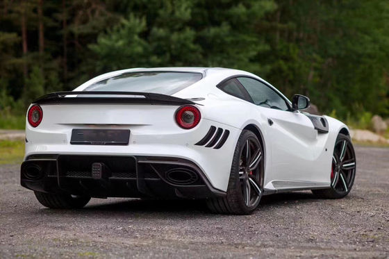 Pour la Ferrari F12, le kit de carrosserie en fibre de carbone sèche F12 amélioré MSY style avant et arrière