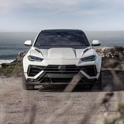 RT Kit de carrosserie en carbone pour le SUV URUS Lamborghini Kit de largeur de roue de diffuseur de lèvre avant