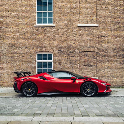 SF90FXX Ferrari SF90 Body Kit Avant et arrière Auto pare-chocs Côté jupe capot Lumières arrière