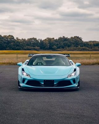 F8 Ferrari Auto Body Kit LB Style Spoiler en fibre de carbone bleue large de la lèvre