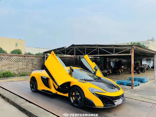 Pièces en carbone du pare-chocs avant de voiture pour Mclaren Mp4 12C 625c 650S Mise à niveau vers 675LT Style Body Kit