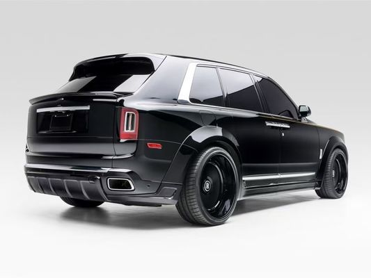 Black Cullinan Rolls Royce Body Kit NT style avant et arrière pare-chocs large