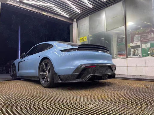 Pièces automobiles pour Porsche Taycan Kit de carrosserie en fibres de carbone Taycan améliore le style MSY Kit de carrosserie de la pelle avant diffuseur spoiler