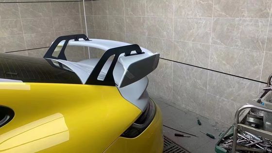 Spoiler en fibre de carbone pour Porsche 911 992 Matériau en fibre de carbone 911 992 Spoiler arrière de style GT3 amélioré