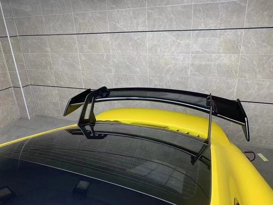Spoiler en fibre de carbone pour Porsche 911 992 Matériau en fibre de carbone 911 992 Spoiler arrière de style GT3 amélioré