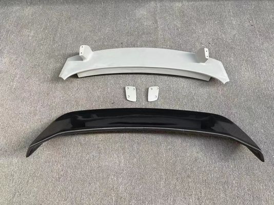 Pièces automobiles pour Porsche Palamela 971 Spoiler Le Palamela 971 a été mis à niveau avec un Spoiler en fibre de carbone de style Techart