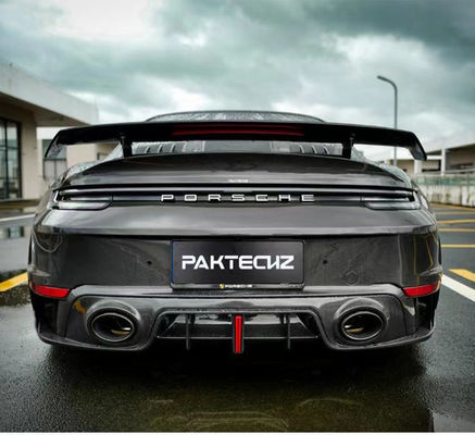 Pour Porsche 992 Turbo Spoiler en fibre de carbone 992 Turbo Upgrade Paktechz Style Spoiler de couverture de queue en fibre de carbone