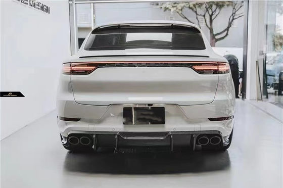 Pour Porsche Cayenne Coupe Kit de carrosserie en fibres de carbone Cayenne Coupe Kit de carrosserie en fibres de carbone avant diffuseur de lèvres