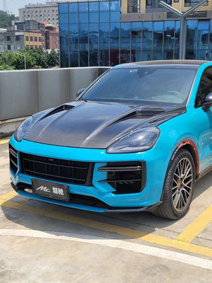 2019 Black Porsche Cayenne Body Kit TH Style Hood Couverture moteur en fibre de carbone sèche