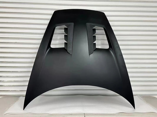 Coupe bleue de Porsche 992 GT3RS à capot en fibre de carbone