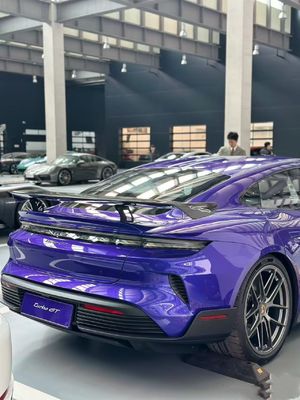 Taycan Porsche Body Kit Taycan Wch Style Aile à spoiler en fibre de carbone