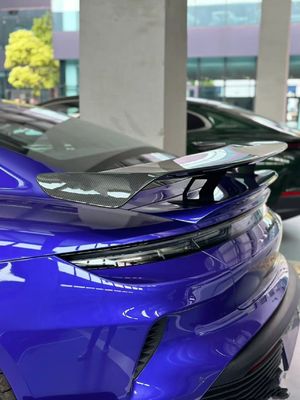 Taycan Porsche Body Kit Taycan Wch Style Aile à spoiler en fibre de carbone