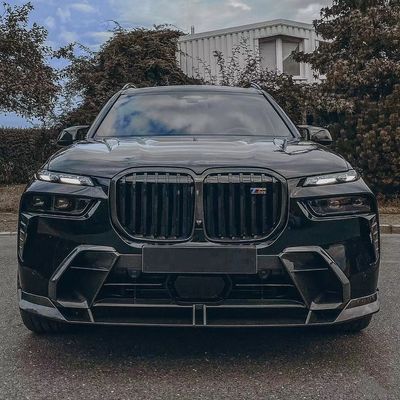 Pour BMW X7 Kit de carrosserie en fibre de carbone X7 Kit de carrosserie en fibre de carbone de style LD