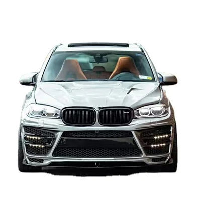 Pour la BMW X5 X5M, le kit de large carrosserie X5 X5M est équipé d'un kit de large carrosserie en fibre de carbone avant et arrière.