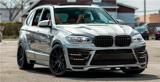 Pour la BMW X5 X5M, le kit de large carrosserie X5 X5M est équipé d'un kit de large carrosserie en fibre de carbone avant et arrière.