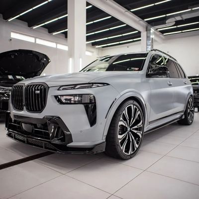 Pour BMW X7 Kit de carrosserie en fibre de carbone X7 Kit de carrosserie en fibre de carbone Diffuseur de lèvre avant Spoiler Hood