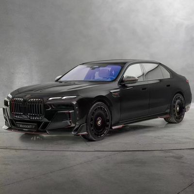 Pour la BMW Série 7 Kit de carrosserie en fibre de carbone Série 7 Kit de carrosserie en fibre de carbone avant diffuseur de lèvres Spoiler