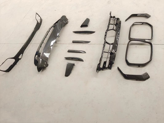 Pour BMW X7 Kit de carrosserie en fibre de carbone X7 OEM Style Diffuseur de lèvres avant en fibre de carbone