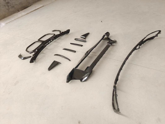 Pour BMW X7 Kit de carrosserie en fibre de carbone X7 OEM Style Diffuseur de lèvres avant en fibre de carbone