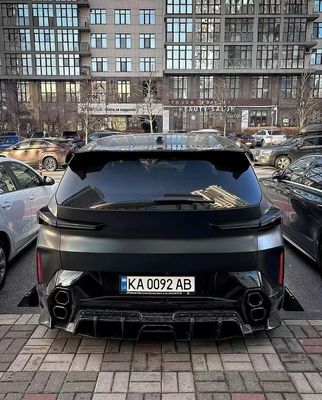 XM Bmw Wide Body Kit Carbone Fibre Spoiler à lèvres avant Noir Bmw Jupe latérale Arche de roue
