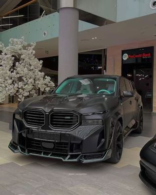 XM Bmw Wide Body Kit Carbone Fibre Spoiler à lèvres avant Noir Bmw Jupe latérale Arche de roue