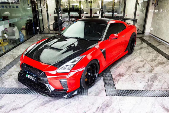 Pour le kit de carrosserie Nissan GTR, le GTR R35 améliore le kit de carrosserie en fibre de carbone de type VARIS