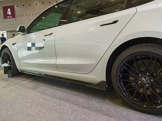 Je vends le kit de mise à niveau de la carrosserie du modèle 3 pour la Tesla modèle 3 avec des spoilers de pare-chocs avant et arrière de type robot