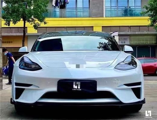 Je vends le kit de mise à niveau de la carrosserie du modèle 3 pour la Tesla modèle 3 avec des spoilers de pare-chocs avant et arrière de type robot