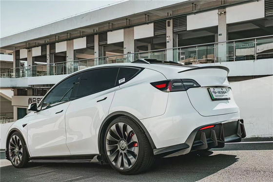 Pièces automobiles pour Tesla MODEL Y Corps en fibres de carbone Modèle Y Corps amélioré en fibres de carbone de type MIW